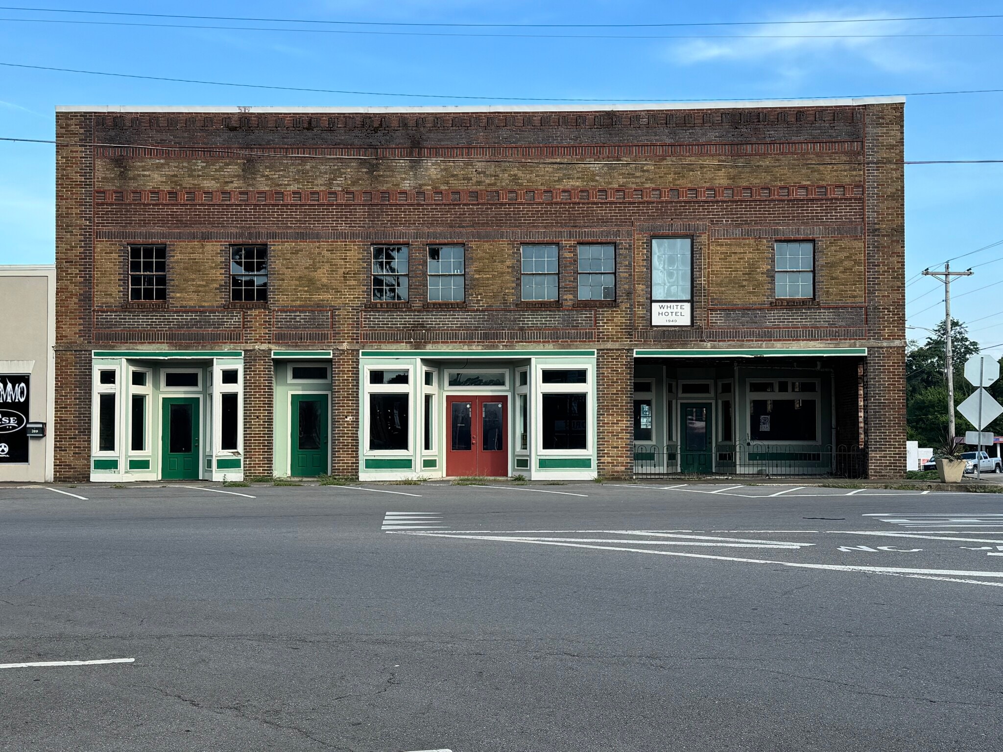 1 Public Square Red Boiling Springs Sq, Lafayette, TN for sale Primary Photo- Image 1 of 19