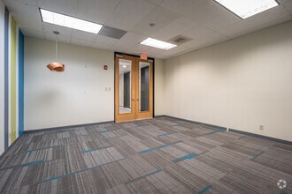4800 Sugar Grove Blvd, Stafford, TX for lease Interior Photo- Image 2 of 11