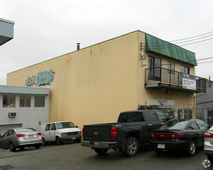 2716 Rock Bay Ave, Victoria, BC for lease - Building Photo - Image 2 of 2