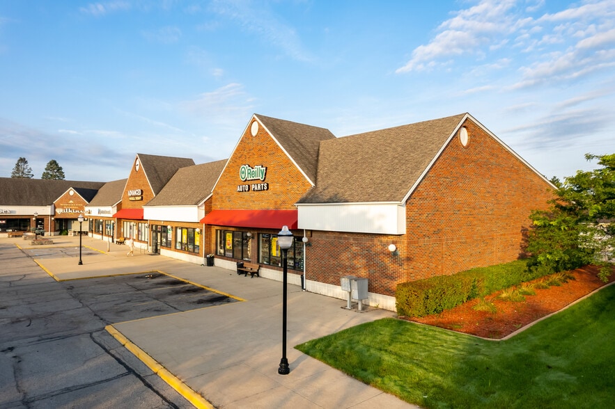 Hampton Plaza - Commercial Real Estate