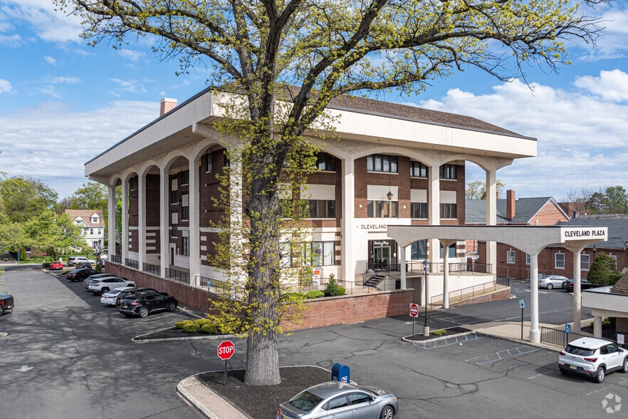 123 N Union Ave, Cranford, NJ for lease - Building Photo - Image 2 of 5