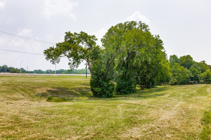 5901 President George Bush Highway, Rowlett, TX for sale - Building Photo - Image 2 of 14