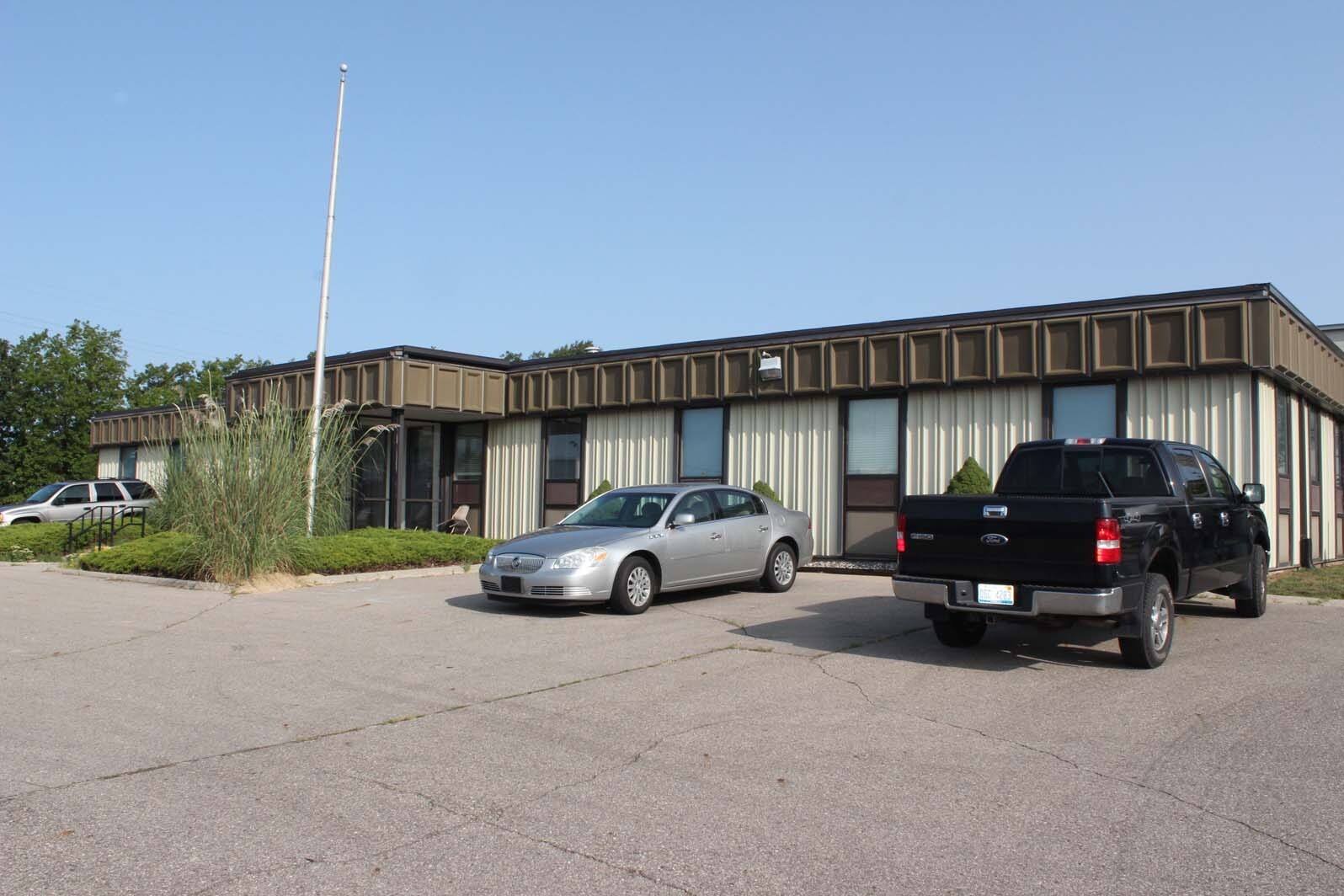 5522 Aurelius Rd, Lansing, MI 48911 Industrial for Lease