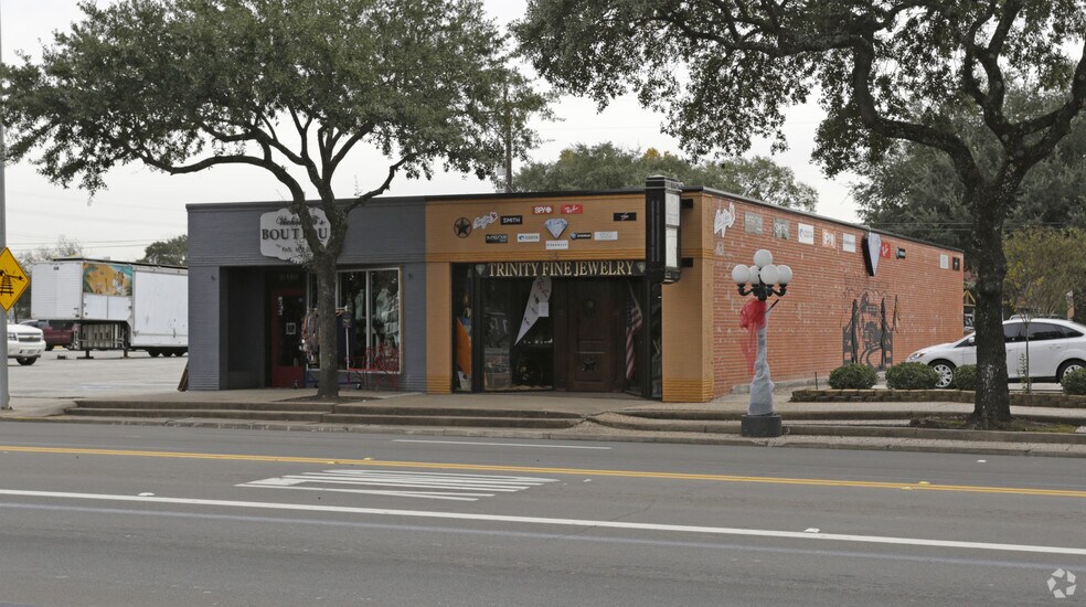 213 W Main St, Tomball, TX for sale - Building Photo - Image 2 of 2