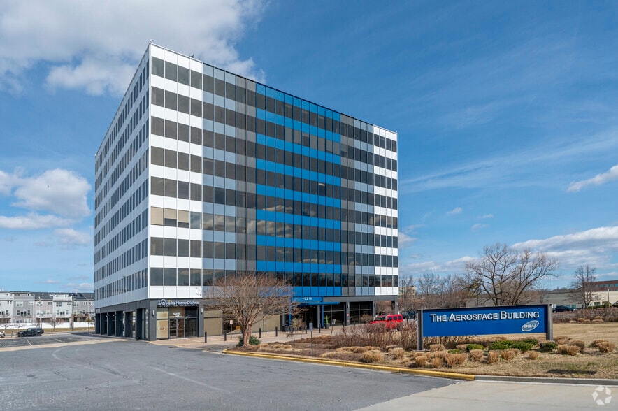 10210 Greenbelt Rd, Lanham, MD for lease - Building Photo - Image 1 of 1
