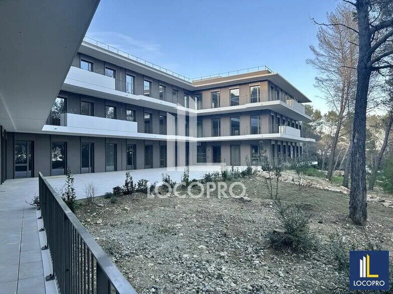 Office in Valbonne for lease - Building Photo - Image 3 of 12