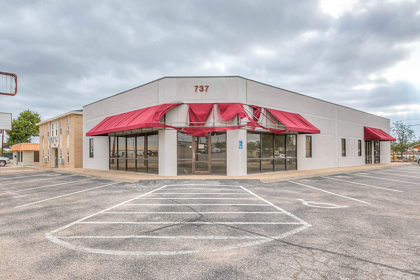 737 Knickerbocker Rd, San Angelo, TX 76903