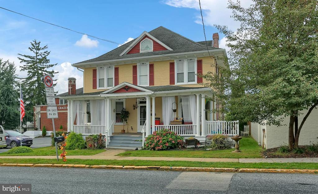 22 W Main St, New Freedom, PA 17349