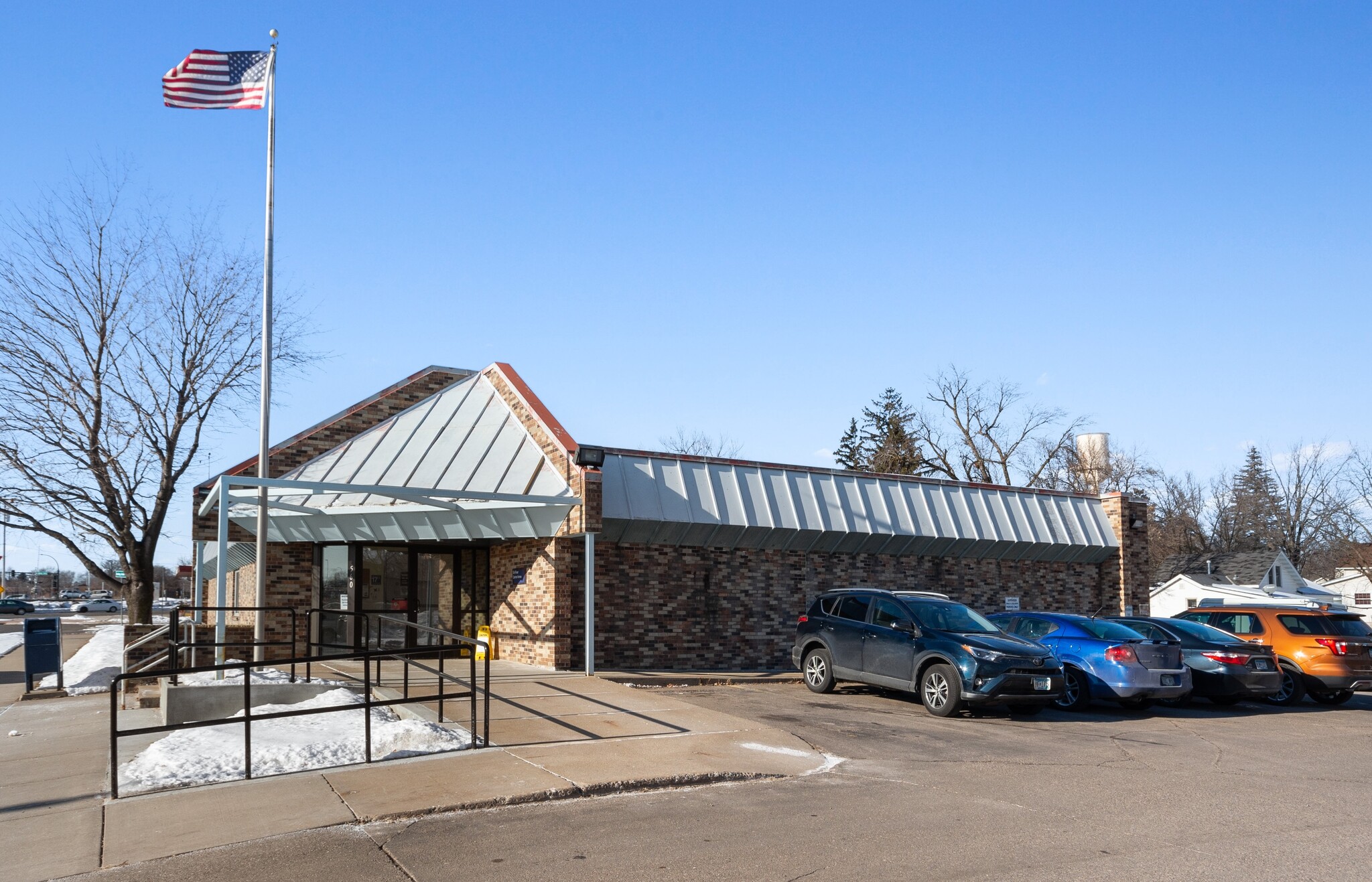 560 3rd St NW, Elk River, MN for sale Primary Photo- Image 1 of 1