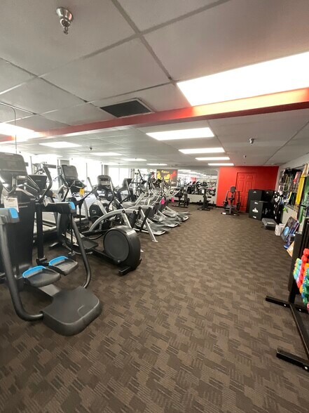 7725 Mcknight Rd, Pittsburgh, PA for lease - Interior Photo - Image 2 of 41