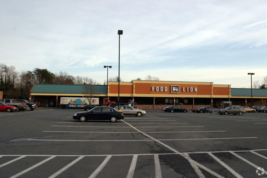 9500-9556 Crain Hwy, Upper Marlboro, MD for lease - Building Photo - Image 2 of 5