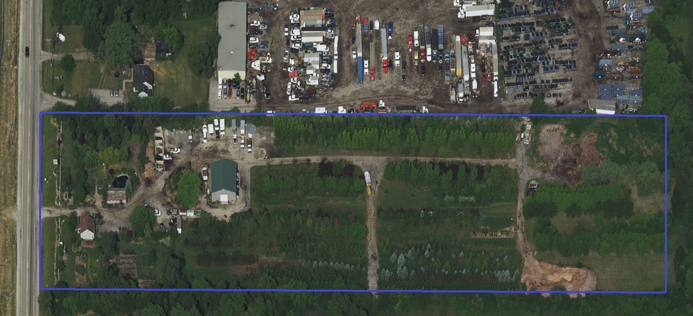 2228 W Wadsworth Rd, Waukegan, IL for sale - Building Photo - Image 2 of 3