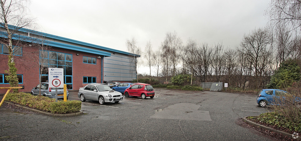 Whiteall Rd, Cleckheaton for lease - Building Photo - Image 3 of 3