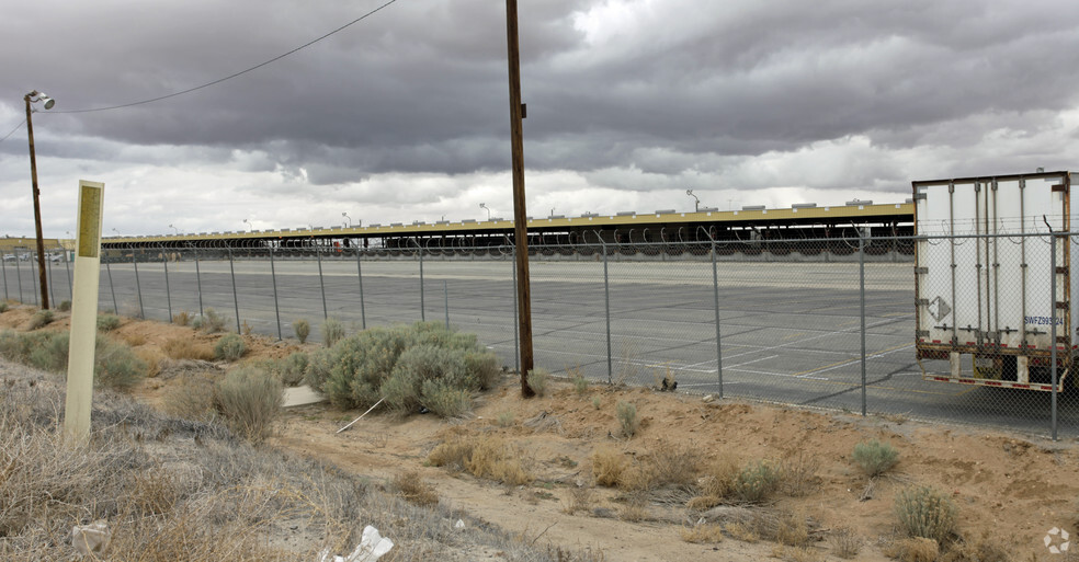 17401 Adelanto Rd, Adelanto, CA for sale - Building Photo - Image 1 of 1