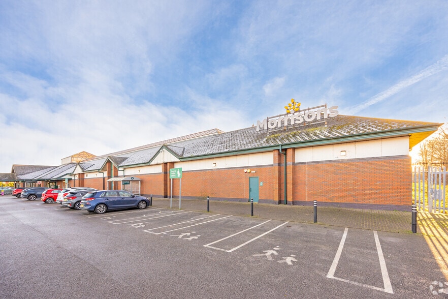 Holderness Rd, Hull for lease - Building Photo - Image 2 of 9