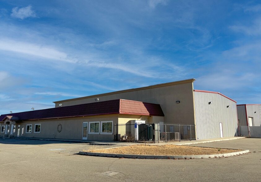 1351 E Ash Ave, Shafter, CA for sale - Building Photo - Image 2 of 6