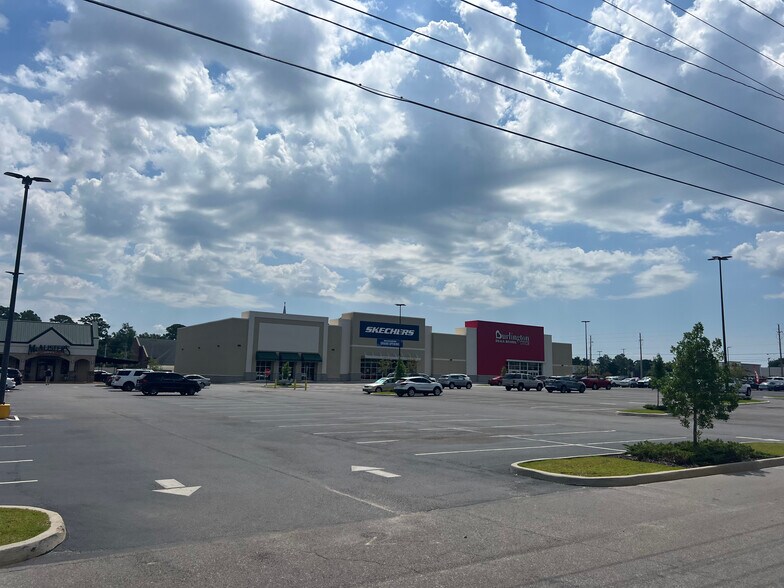 2776 W Main St, Dothan, AL for lease - Building Photo - Image 2 of 5