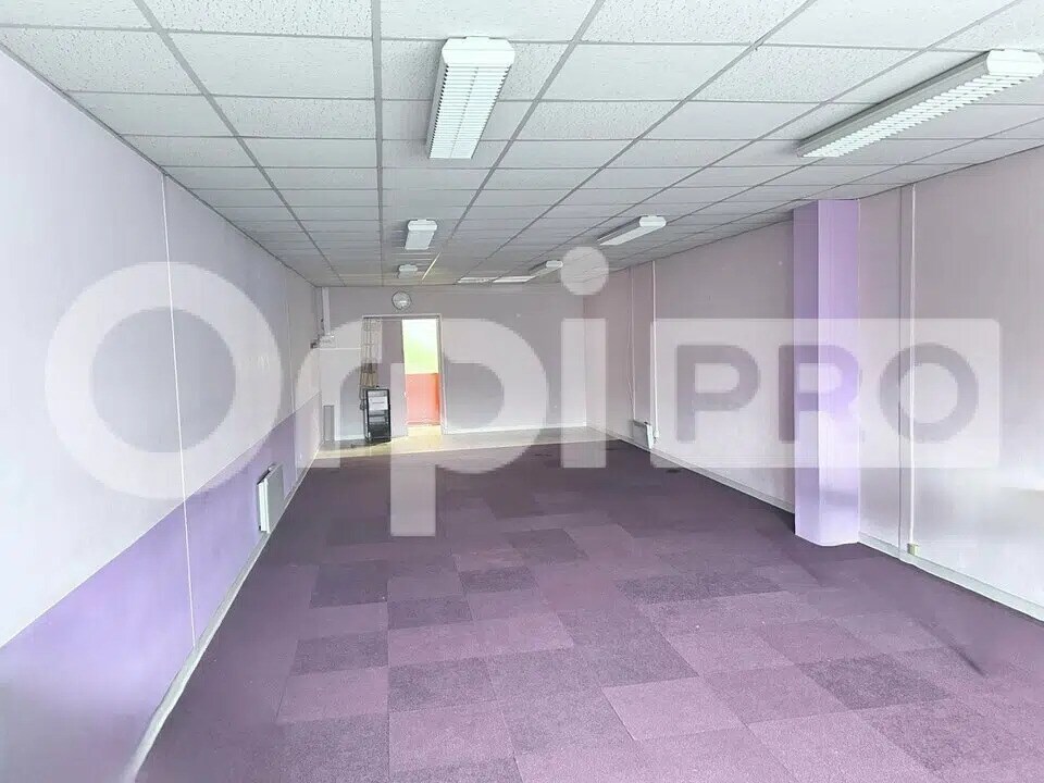 Retail in Ormoy for lease Interior Photo- Image 1 of 5