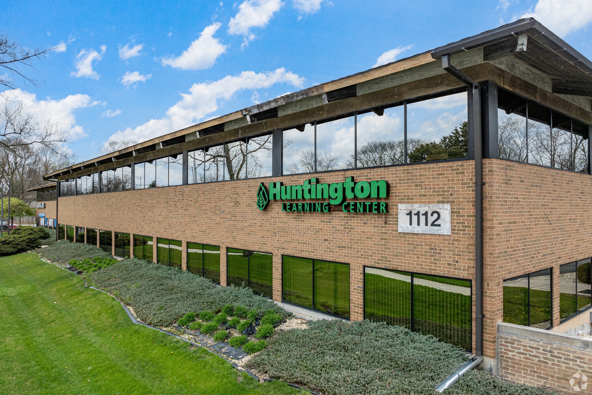 1112 S Washington St, Naperville, IL for lease Building Photo- Image 1 of 6
