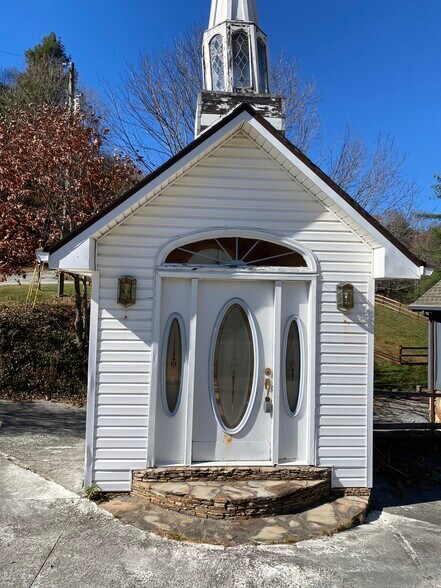 5058 Hwy 321, Blowing Rock, NC for sale - Building Photo - Image 2 of 17