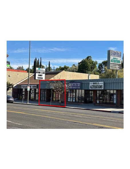 22114-22118 Ventura Blvd, Woodland Hills, CA for lease - Building Photo - Image 1 of 10