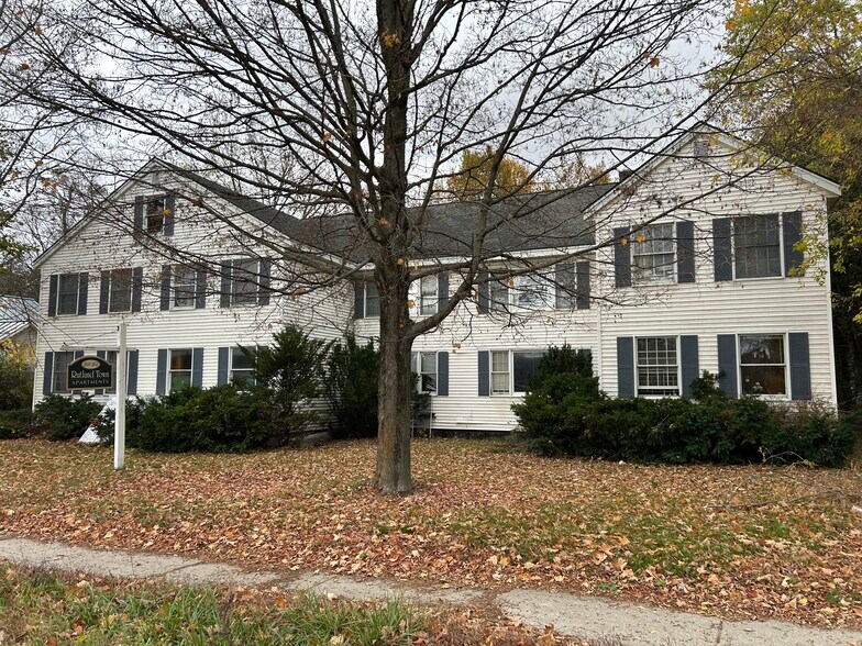 28 units portfolio of 2 properties for sale on LoopNet.com - Building Photo - Image 1 of 21