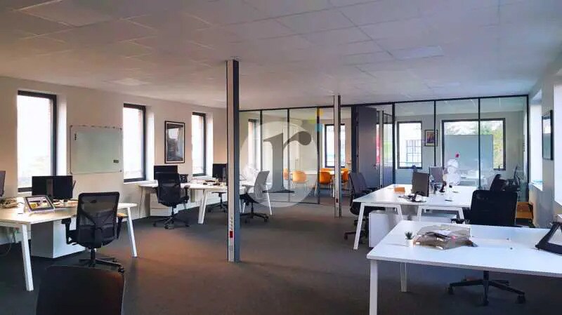 Retail in VILLENEUVE-D'ASCQ for lease - Interior Photo - Image 3 of 5