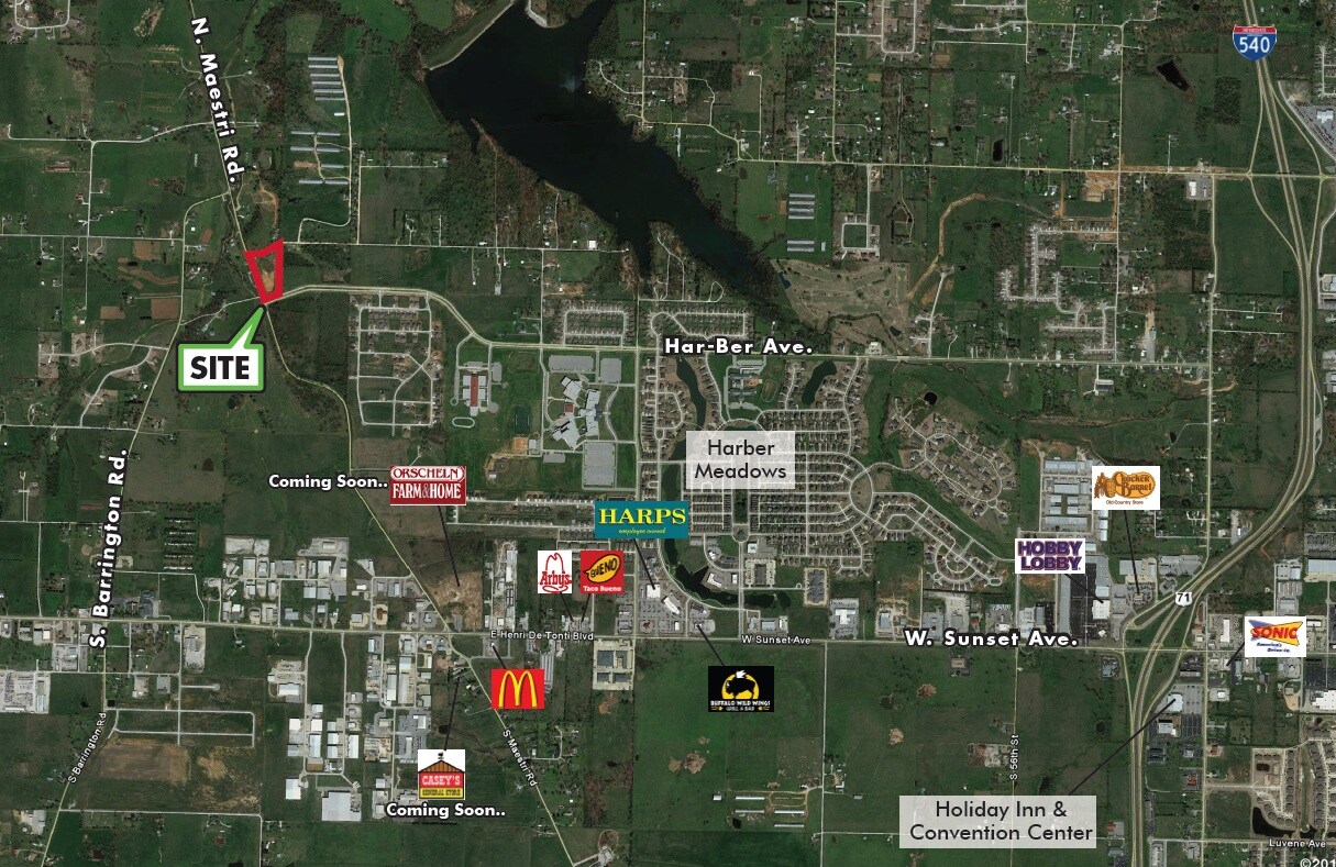 964 N Maestri Rd, Springdale, AR for sale Primary Photo- Image 1 of 1