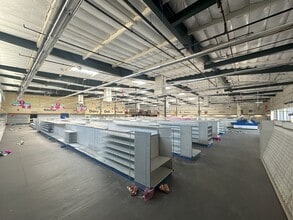 2100-2130 E Highland Ave, San Bernardino, CA for lease Building Photo- Image 2 of 9