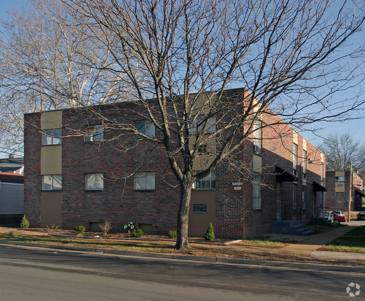 4650-4652 S Spring Ave, Saint Louis, MO for sale - Primary Photo - Image 1 of 2