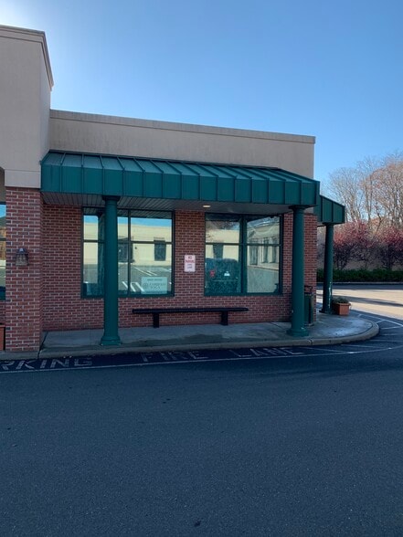 391 Boston Post Rd, Orange, CT for sale - Building Photo - Image 1 of 1