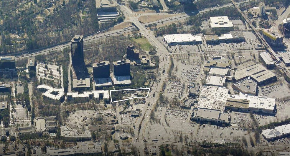 84 Perimeter Ctr E, Atlanta, GA for sale - Building Photo - Image 1 of 1