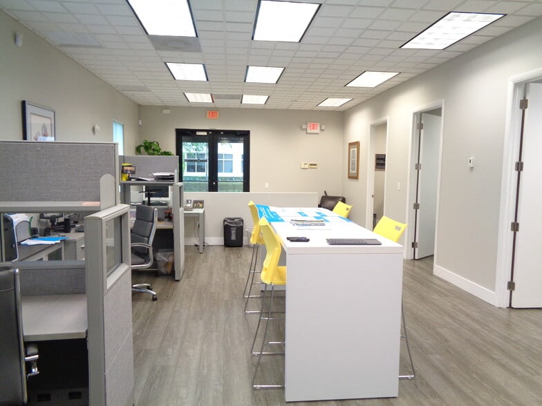 1351 Sawgrass Corporate Pky, Sunrise, FL for lease - Interior Photo - Image 3 of 14