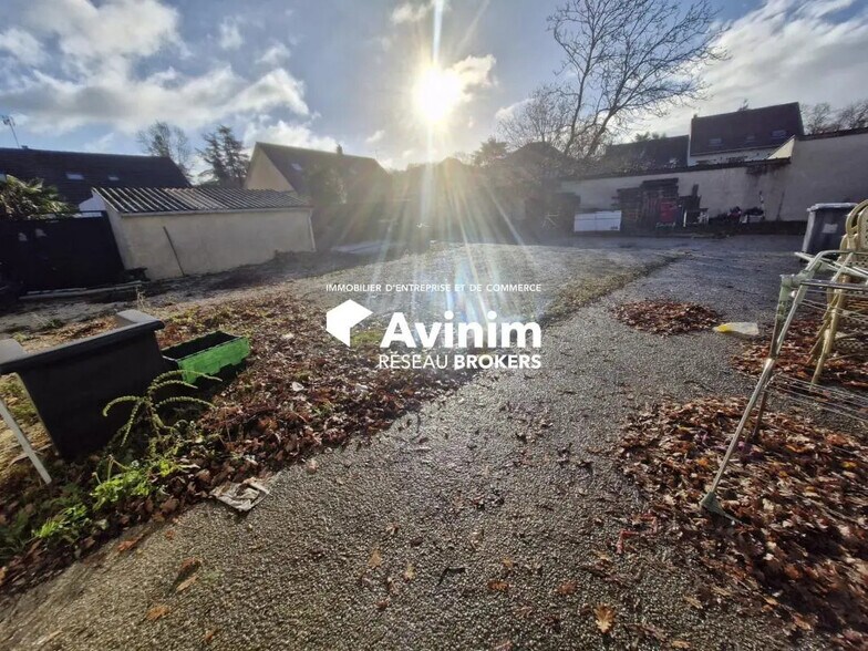 Industrial in Claye-Souilly for lease - Building Photo - Image 2 of 9