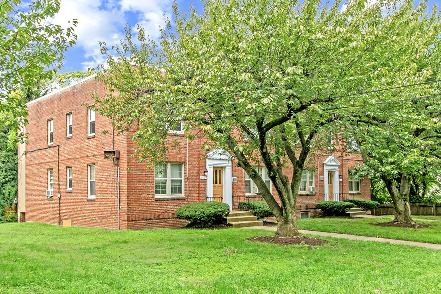 3019 Massachusetts Ave SE, Washington, DC for sale - Primary Photo - Image 1 of 1