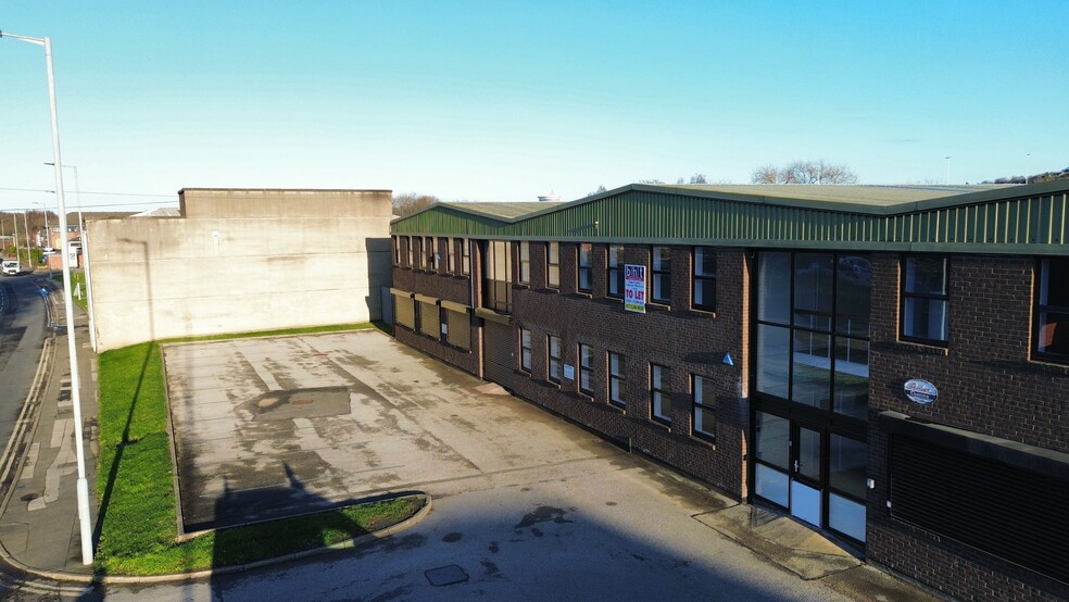 Rawmarsh Rd, Rotherham for lease - Building Photo - Image 3 of 7