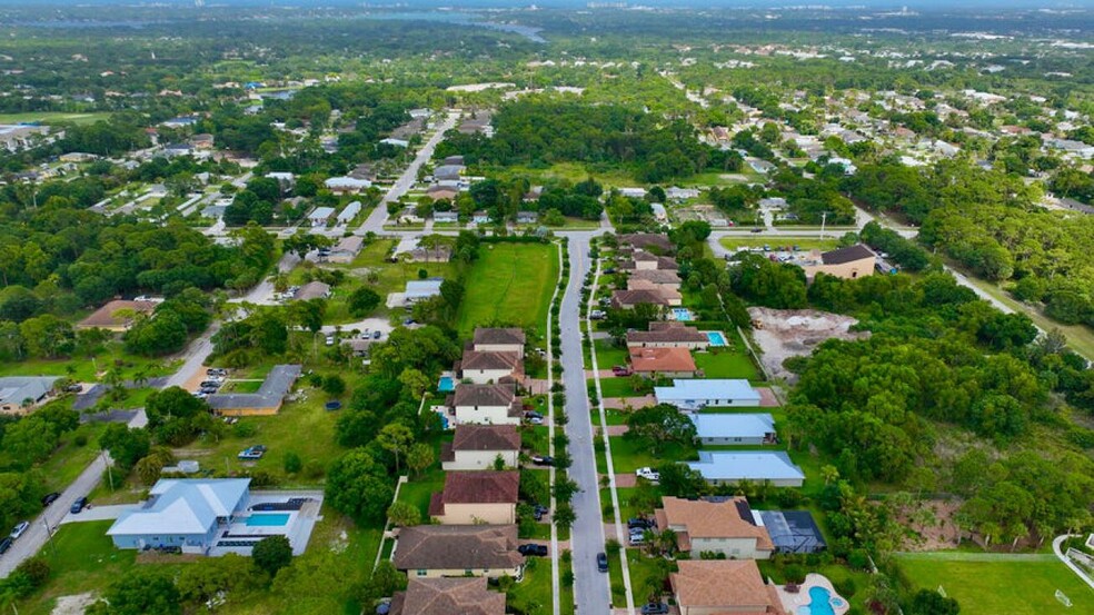 18094 Limestone Creek Rd, Jupiter, FL for sale - Building Photo - Image 2 of 5