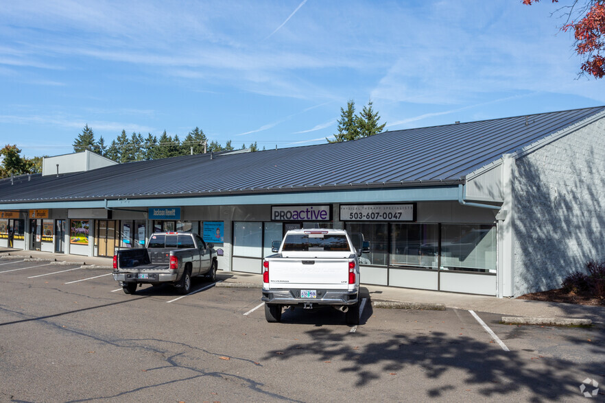 1811-1839 Molalla Ave, Oregon City, OR for lease - Building Photo - Image 3 of 6