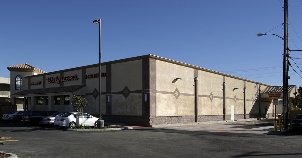 1501 W Whittier Blvd, Montebello, CA for sale - Building Photo - Image 2 of 32