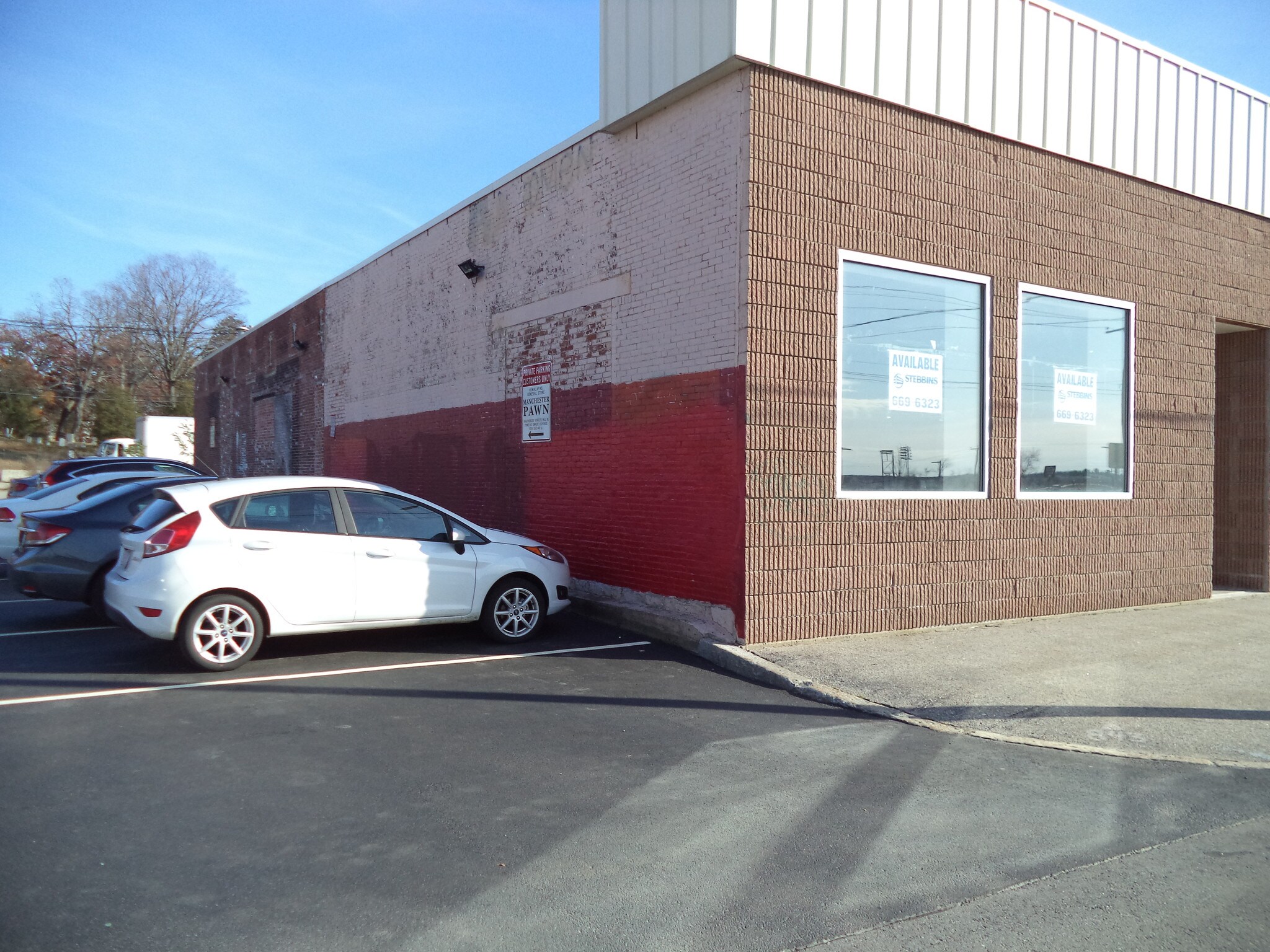 377 Elm St, Manchester, NH 03101