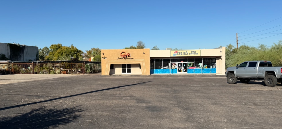 5961-5971 N Oracle Rd, Tucson, AZ for lease - Building Photo - Image 1 of 9