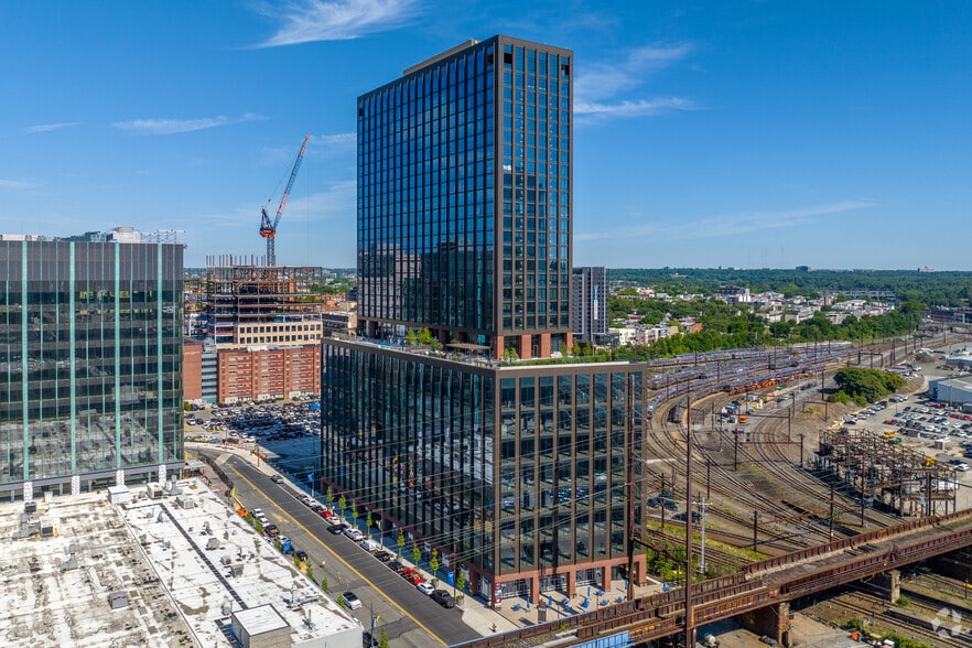 3025 John F Kennedy Blvd, Philadelphia, PA for lease - Building Photo - Image 2 of 28