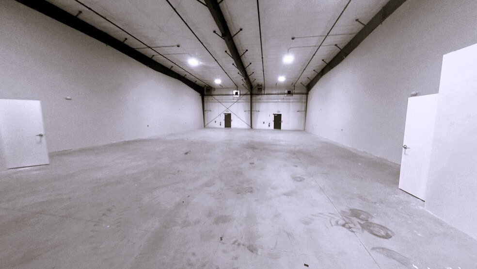 14 R -Bay 3&4, North Reading, MA for lease - Building Photo - Image 2 of 7