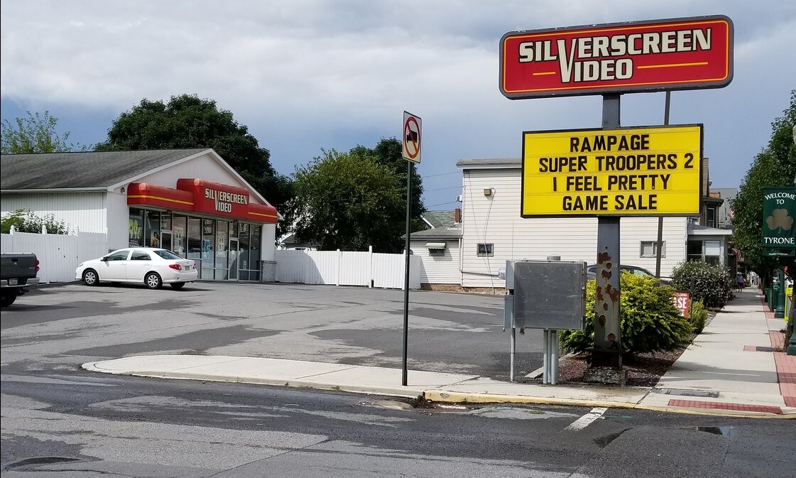 1303 Pennsylvania Ave, Tyrone, PA 16686