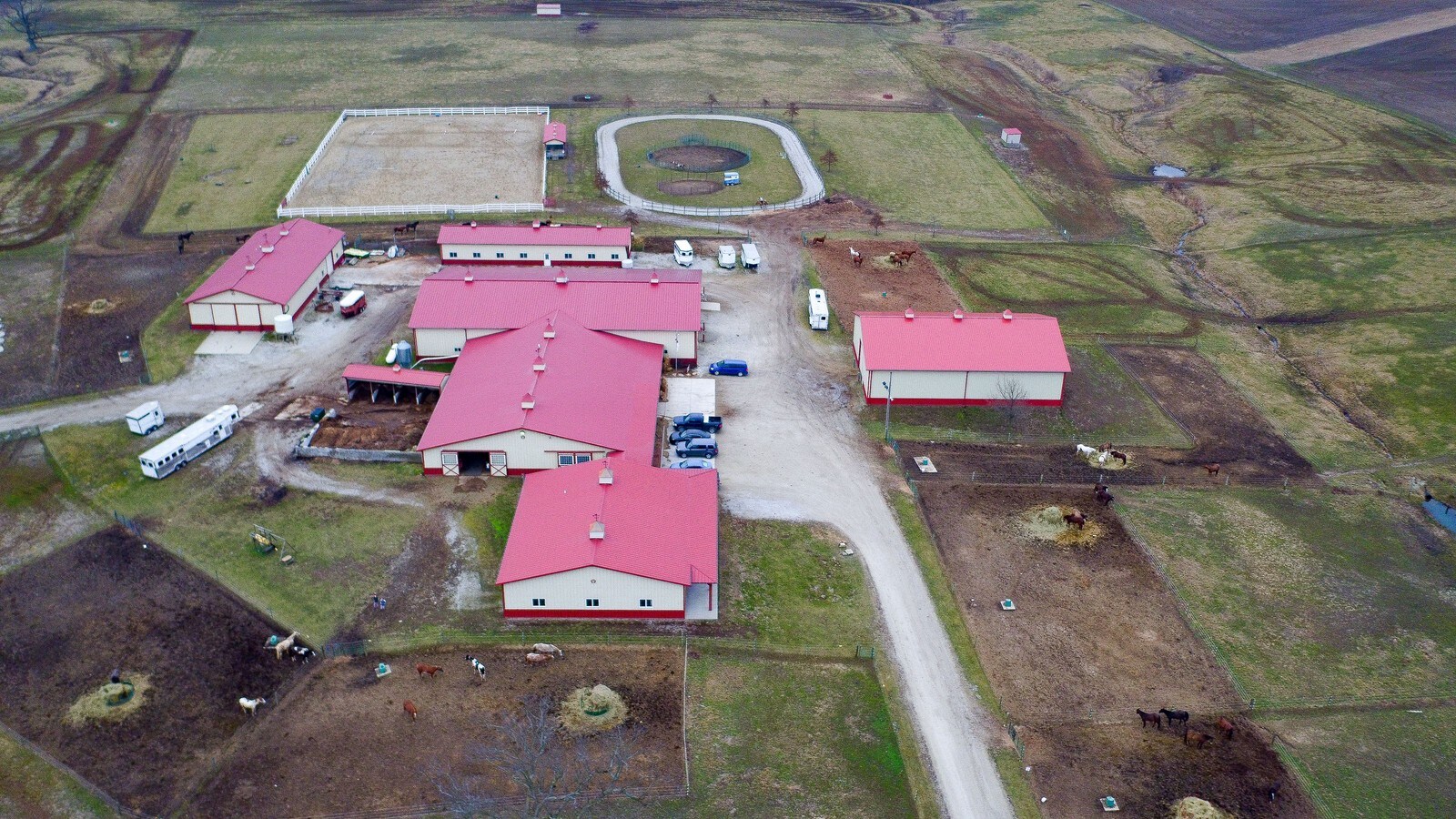 1450 Horse Farm Rd, Divernon, IL 62530