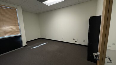 715 Discovery Blvd, Cedar Park, TX for lease Building Photo- Image 2 of 14