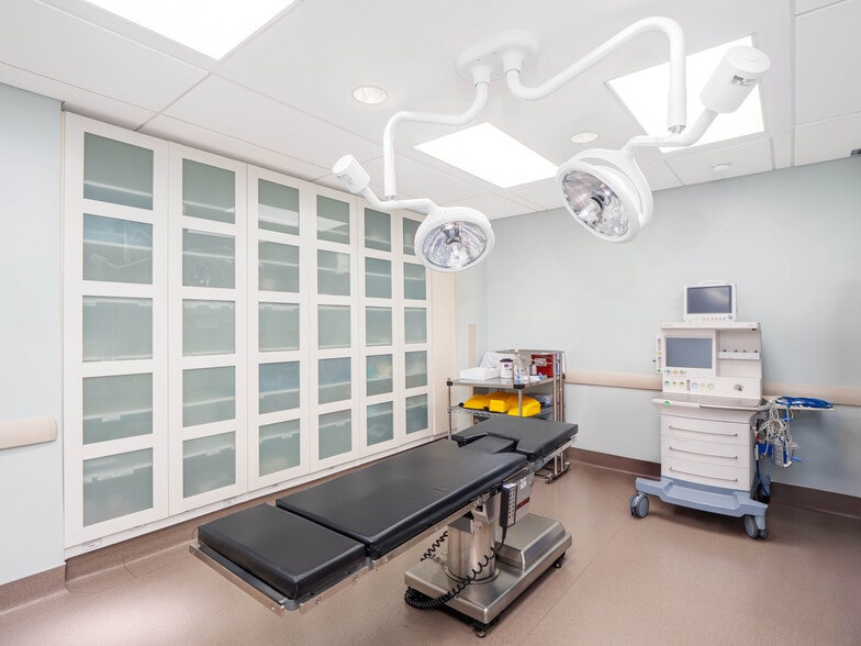 1045 Park Ave, New York, NY for sale - Interior Photo - Image 3 of 13