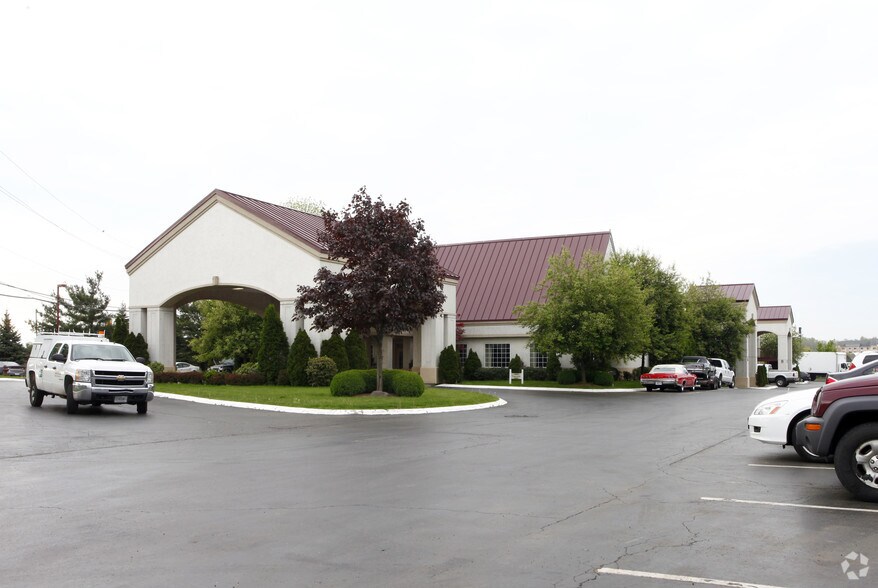 5425 Clarkins Dr Austintown Oh 44515 Hotel Property For Sale