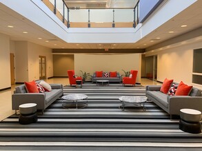 1800 S Oak St, Champaign, IL for lease Building Photo- Image 2 of 3