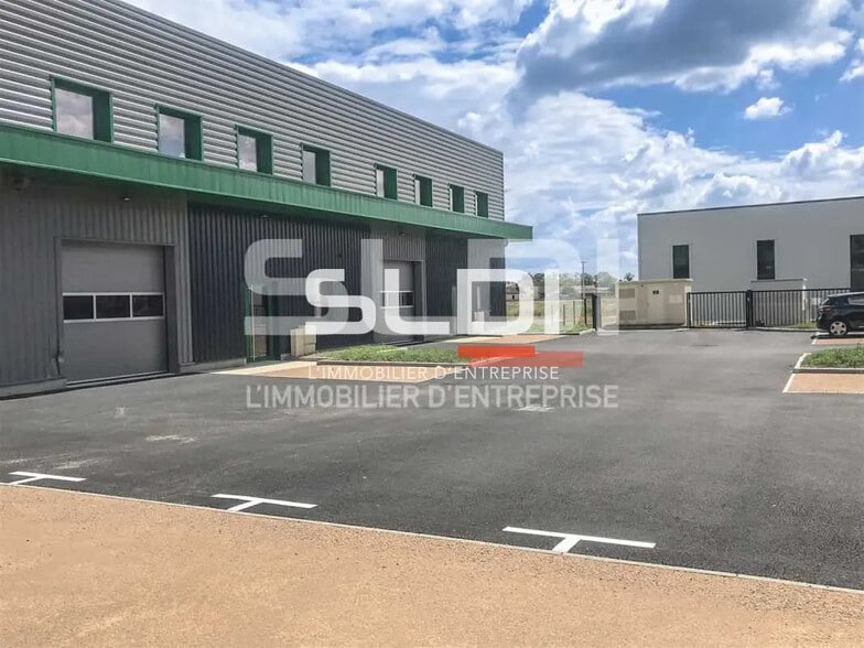 Flex in Tignieu-Jameyzieu for lease - Building Photo - Image 3 of 7